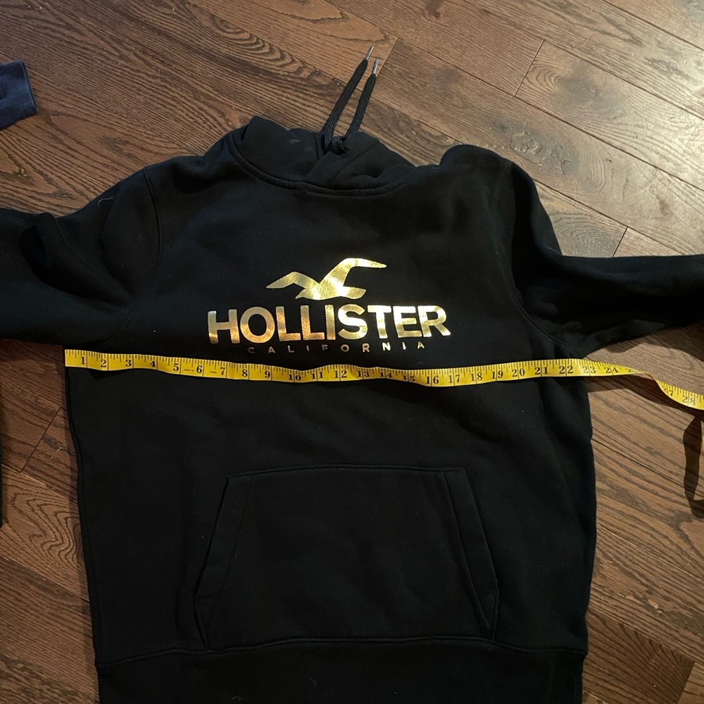 Hollister Black and Gold Sweatshirt - Picture 6 of 6
